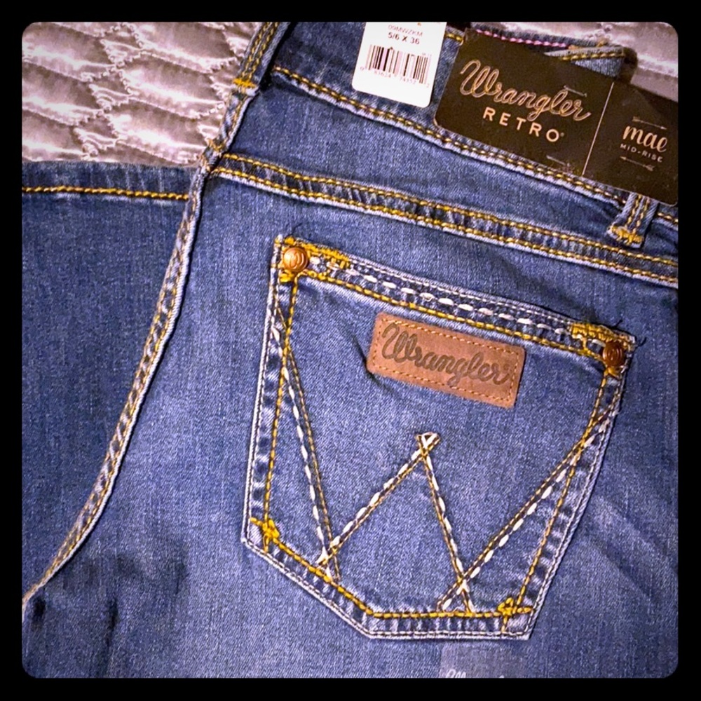 Wrangler Retro mid rise new with tags